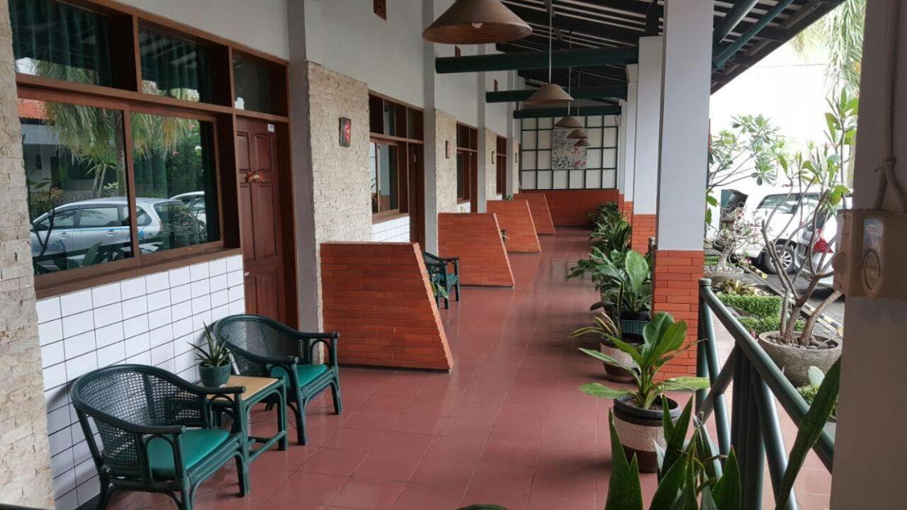 Hotel Aneka Baru 斯勒曼 外观 照片