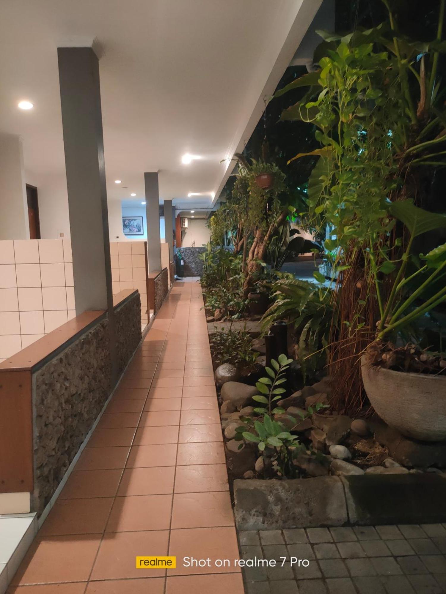 Hotel Aneka Baru 斯勒曼 外观 照片