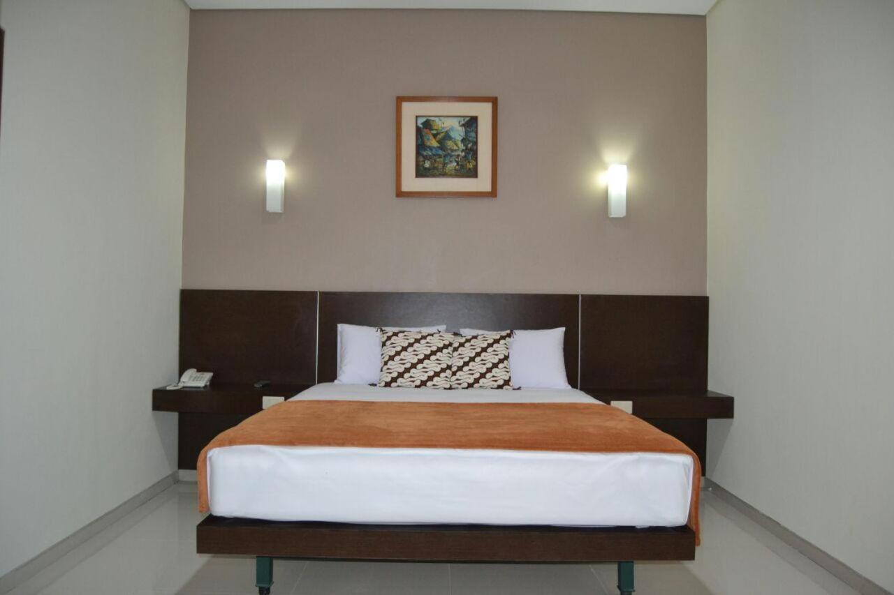 Hotel Aneka Baru 斯勒曼 外观 照片